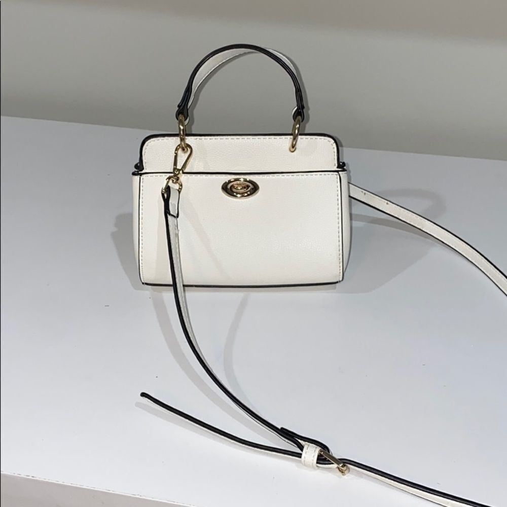 Expressions NYC bag